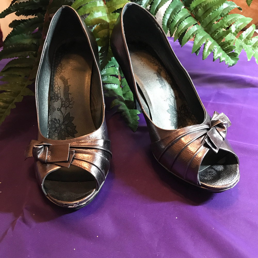 📌 M.P.S Metallic 4' High Heel Pumps  with Open Toe & Bow